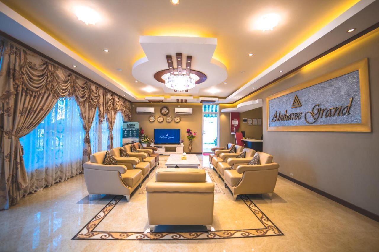 Hotel Abuharee Grand Addu City Esterno foto