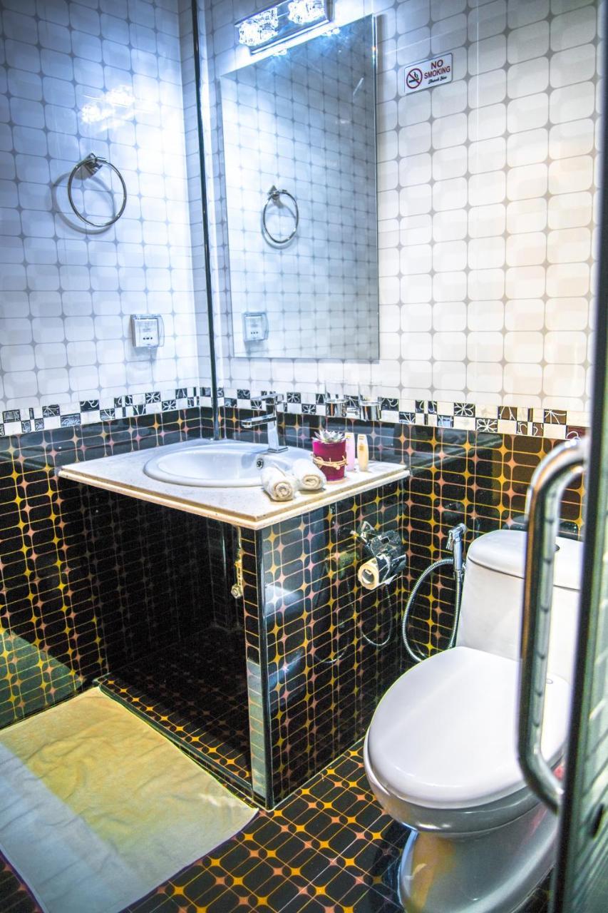 Hotel Abuharee Grand Addu City Esterno foto