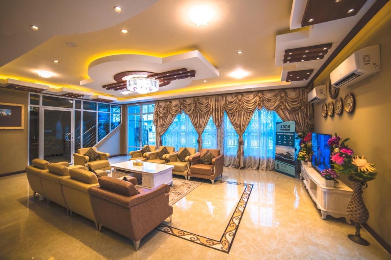 Hotel Abuharee Grand Addu City Esterno foto